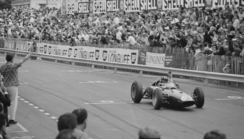 Triple crown of motorsport, Graham Hill, F1